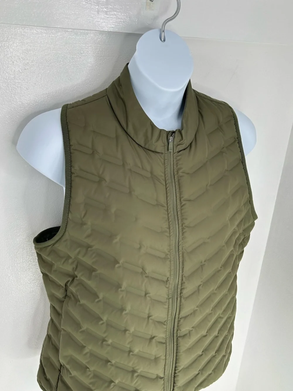 Nike Aeroloft Down Running Vest Womens XL Beige Full Zip‎ Lightweight Active